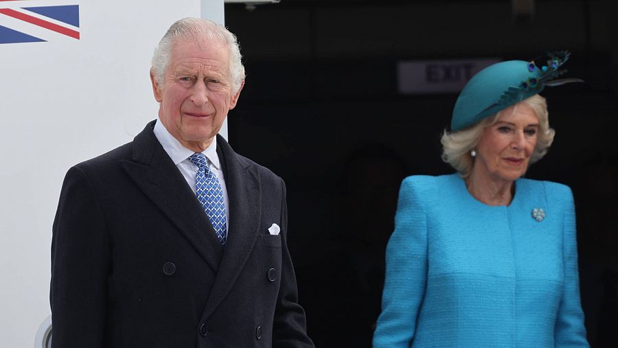 El rey Carlos III y la reina Camila, durante un viaje oficial en marzo de este año