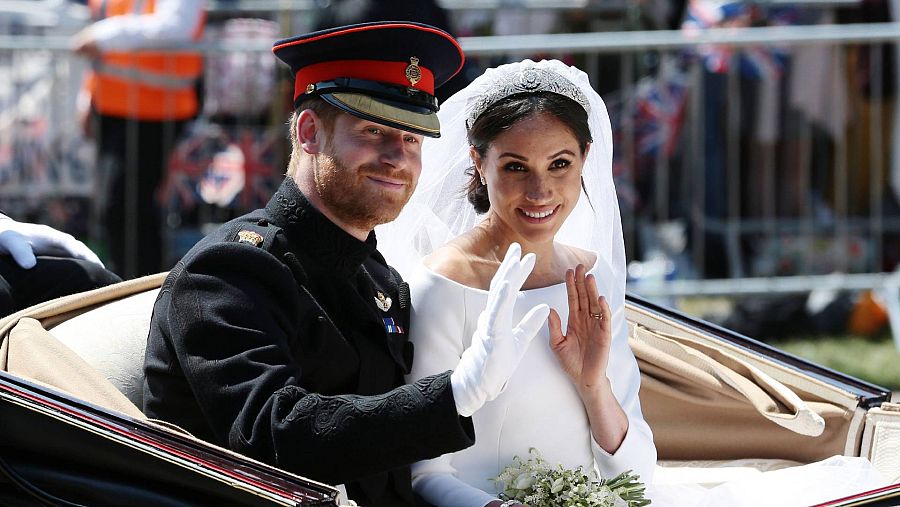 Imagen de Meghan Markle y Harry de Inglaterra en un carruaje tras su boda