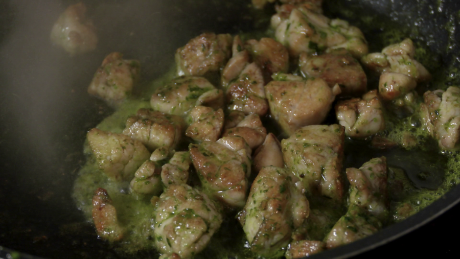 Mollejas con salsa al pesto