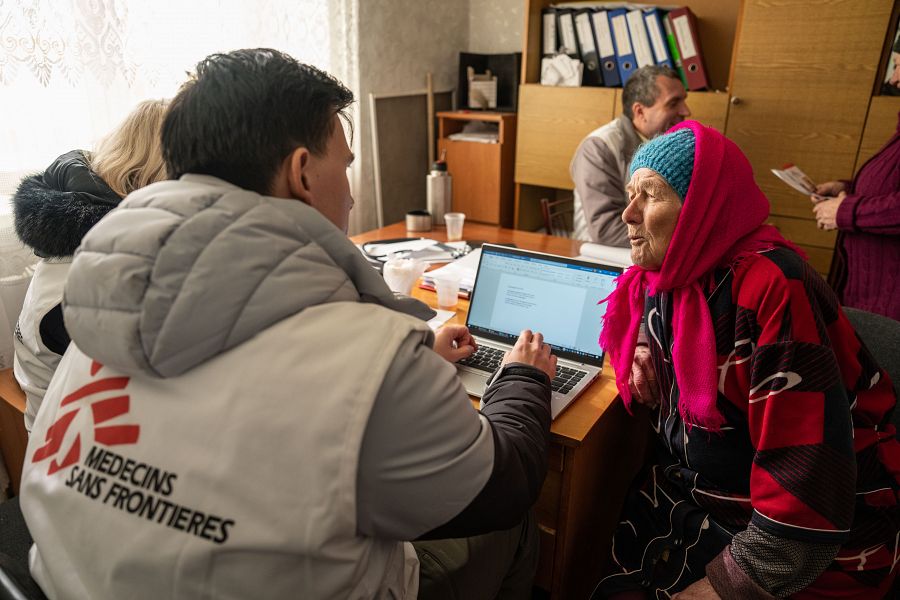 Gracias a los voluntarios, las clínicas móviles de MSF llegan a las comunidades locales