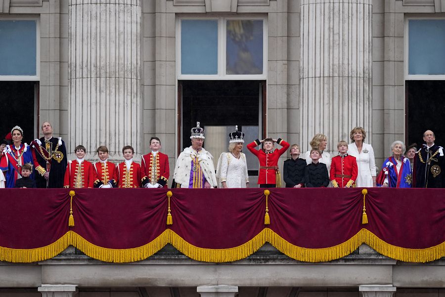 Saludo desde el balcón de Buckingham