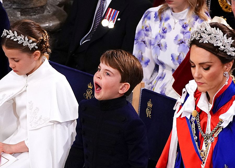 El príncipe Luis, durante la coronación