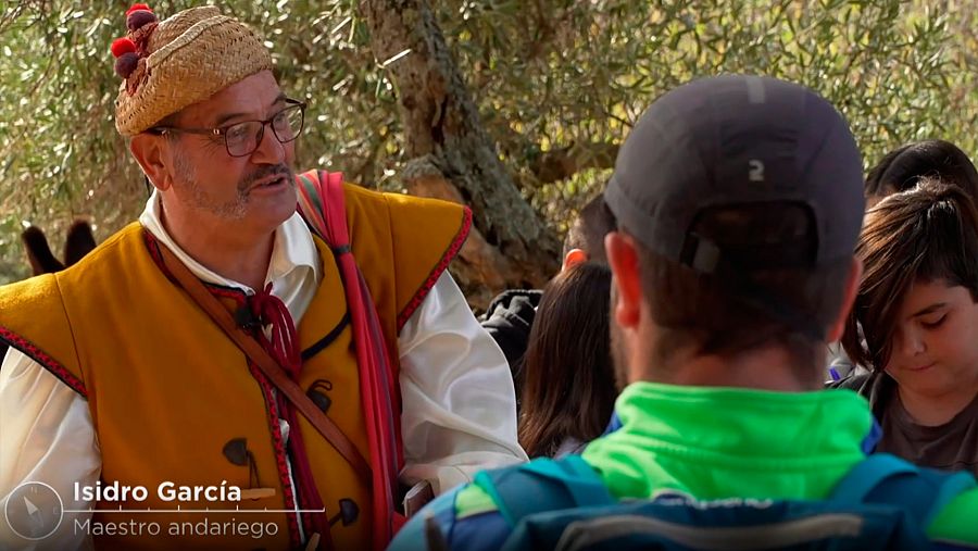 Isidro García Cigüenza, un maestro jubilado que utiliza la naturaleza como aula