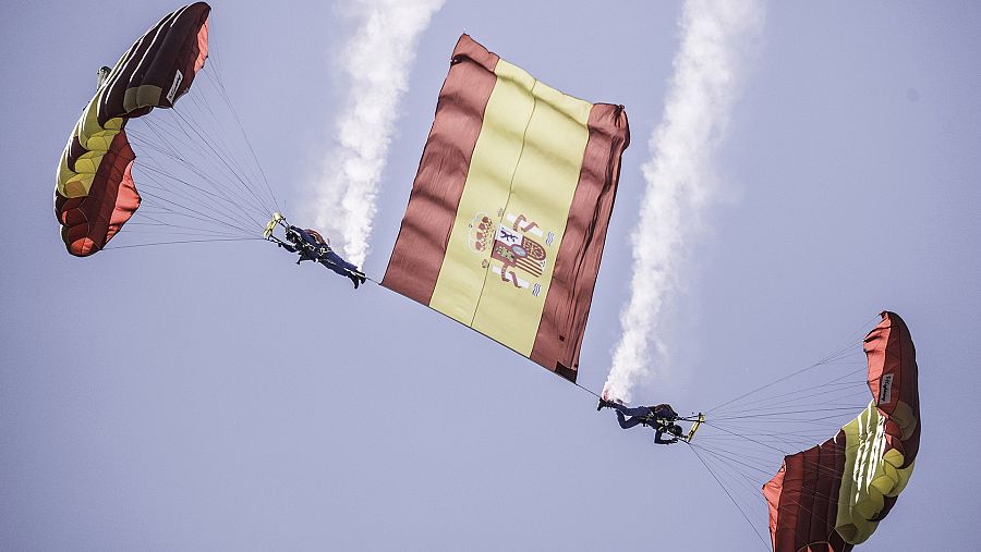 El Día de las Fuerzas Armadas se celebra anualmente el sábado más próximo al 30 de mayo