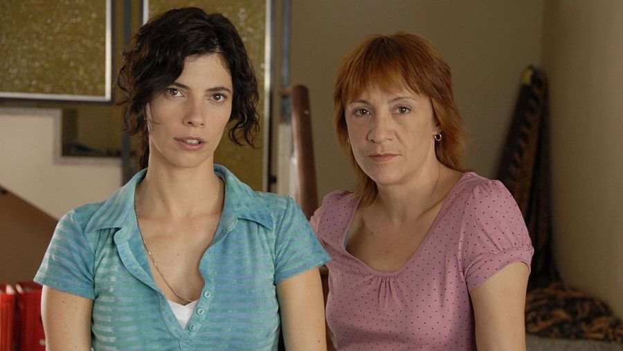 Maribel Verdú y Blanca Portillo en 'Siete mesas de billar francés' (2007)