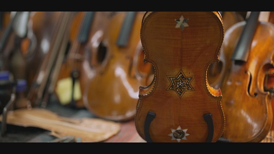 Uno de los violines de un músico judío del holocausto