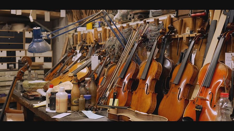 Violines de la Esperanza reparados