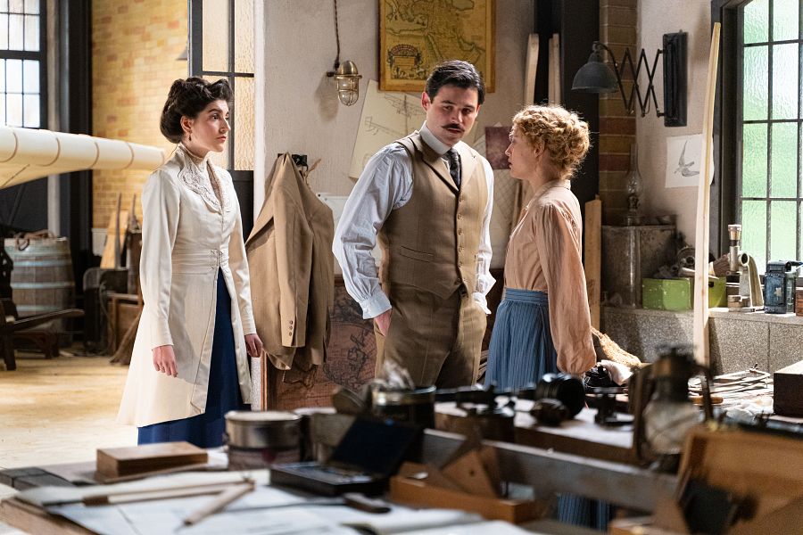 Jimena casi descubrea Manuel besando a Jana