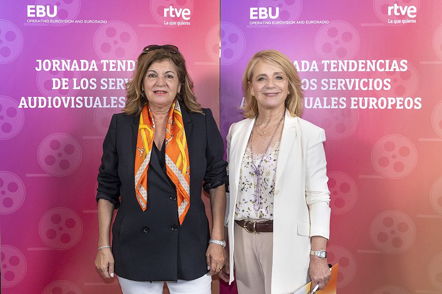  Carmen Amores, presidenta de FORTA, y Elena Sánchez Caballero, presidenta interina de RTVE
