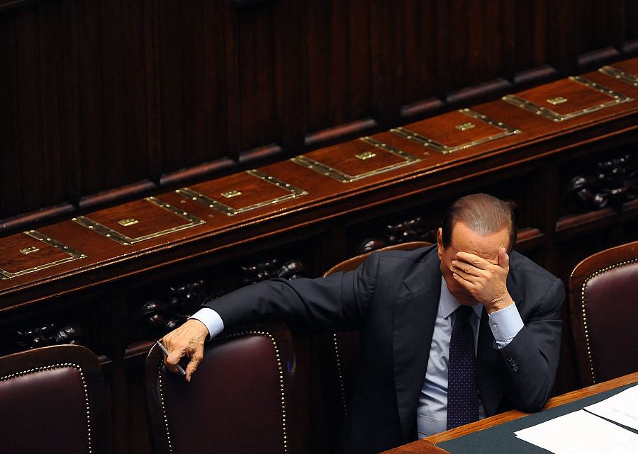 Berlusconi tras pronunciar un discurso en el Parlamento italiano en 2010