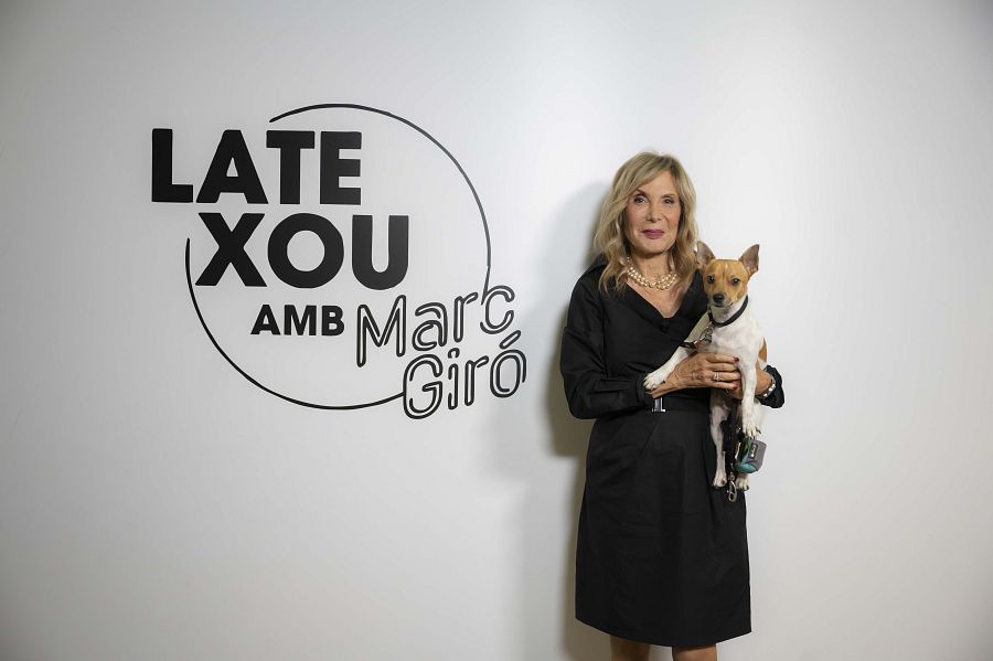 Pilar Eyre ve al 'Late Xou amb Marc Giró' a parlar del seu nou llibre 'De amor y de guerra'
