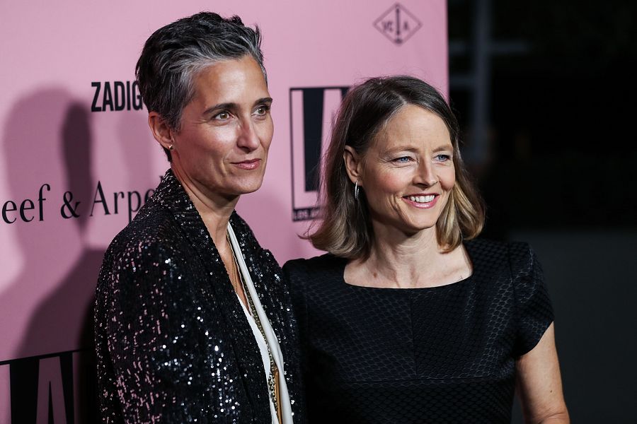 Jodie Foster y su mujer Alexandra Heddison, en 2021