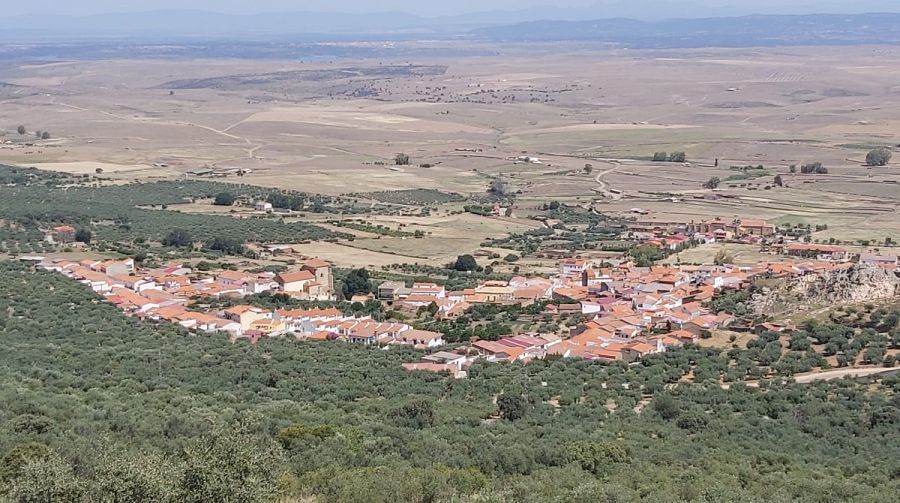 Vista de Puebla de Alcocer desde su castillo