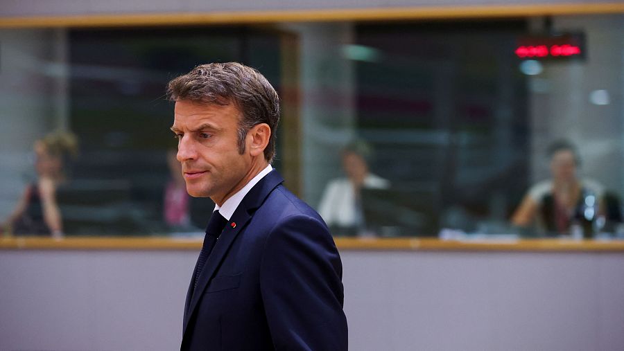El presidente francés, Emmanuel Macron, antes de abandonar la cumbre de líderes de la Unión Europea