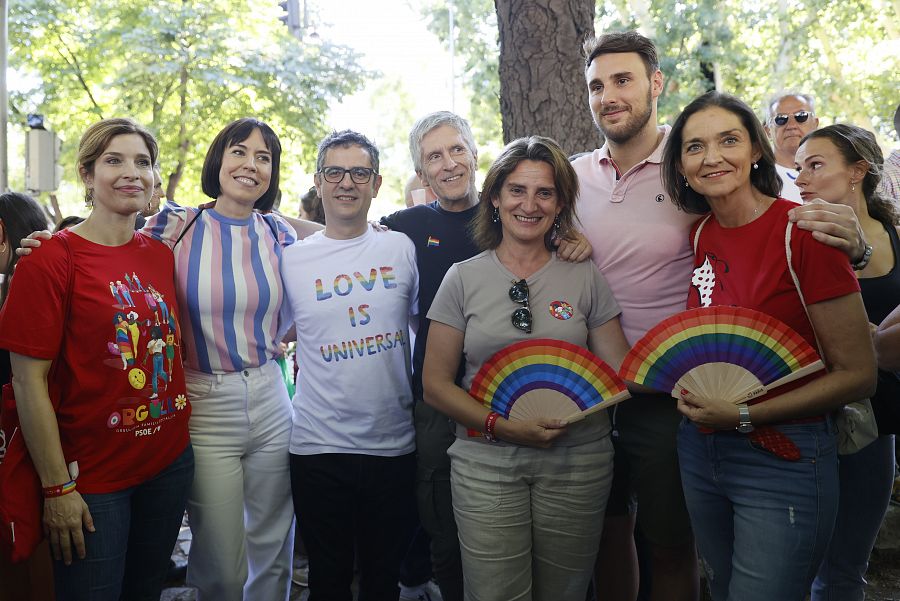 Los componentes del PSOE en la Marcha del Orgullo LGBTI 2023