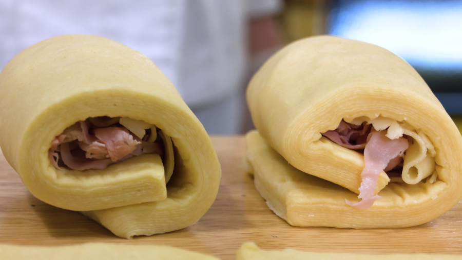 Cerrarlos enrollándolos con cuidado