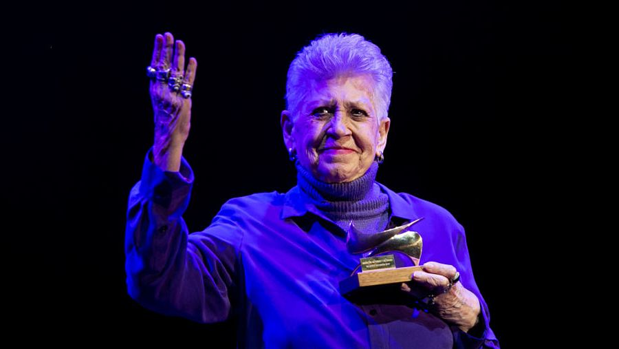 La actriz Pilar Bardem recogiendo el premio de la Unión de Actores 2020 en el Teatro Circo Price de Madrid