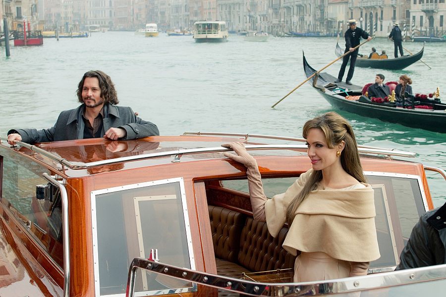 Johnny Depp y Angelina Jolie en 'The Tourist'