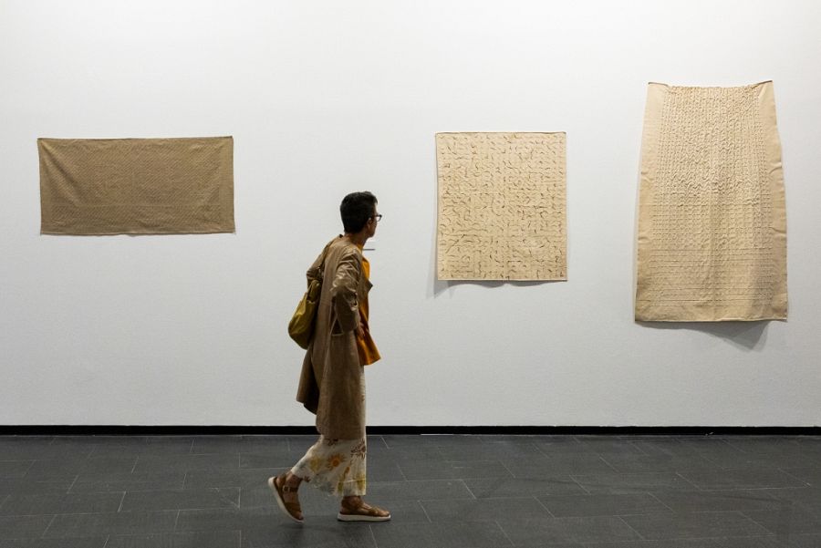 Susana Solano. Con la mano. 1979 -1980. CA2M (Móstoles)