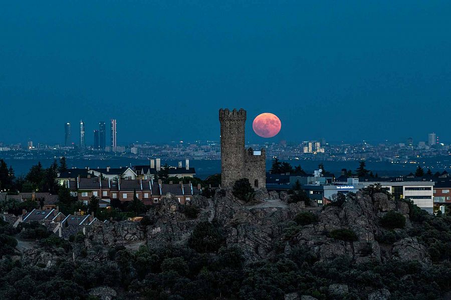 Superluna en Torredolones, Madrid.