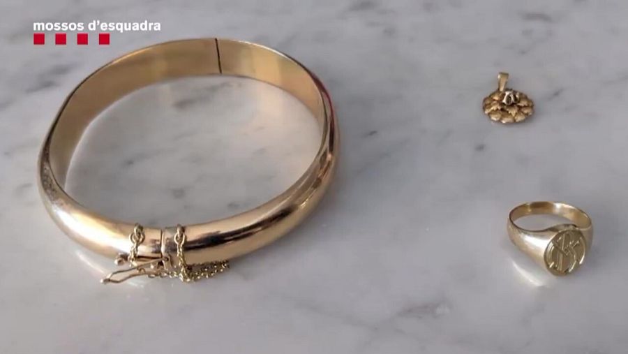 Joies sostretes que han estat recuperades per la Policia de la Generalitat ¿ Mossos d'Esquadra