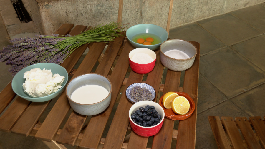 Ingredientes para la receta de cheesecake de lavanda