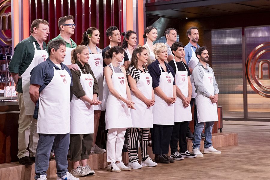 Los 15 aspirantes de 'MasterChef Celebrity 8' en el primer programa