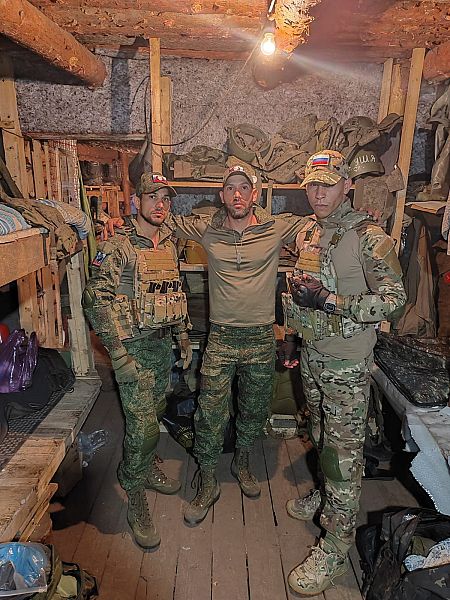 Cubanos encuadrados en las fuerzas armadas rusas. Fuente: CubanosenMoscú/Facebook