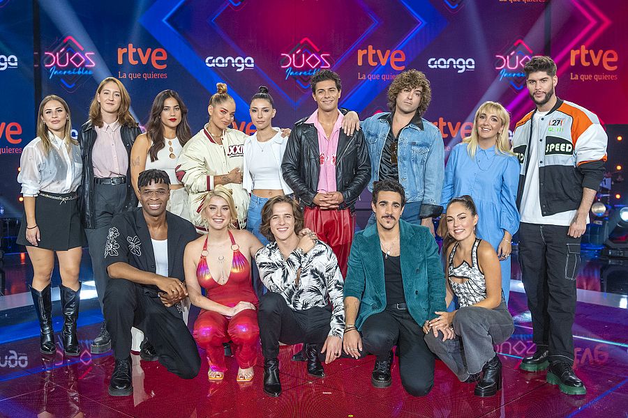 Equipo de artistas junior en la presentación de la segunda temporada de 'Dúos Increíbles'