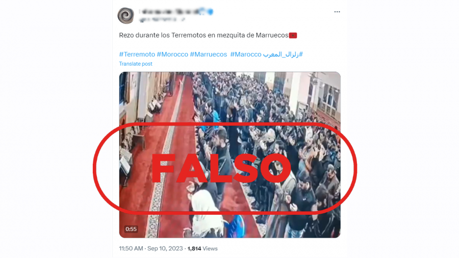 Mensaje de redes sociales que comparte un vídeo antiguo del interior de una mezquita y lo presenta como si correspondiera al reciente seísmo en Marruecos, con el sello Falso de VerificaRTVE en rojo