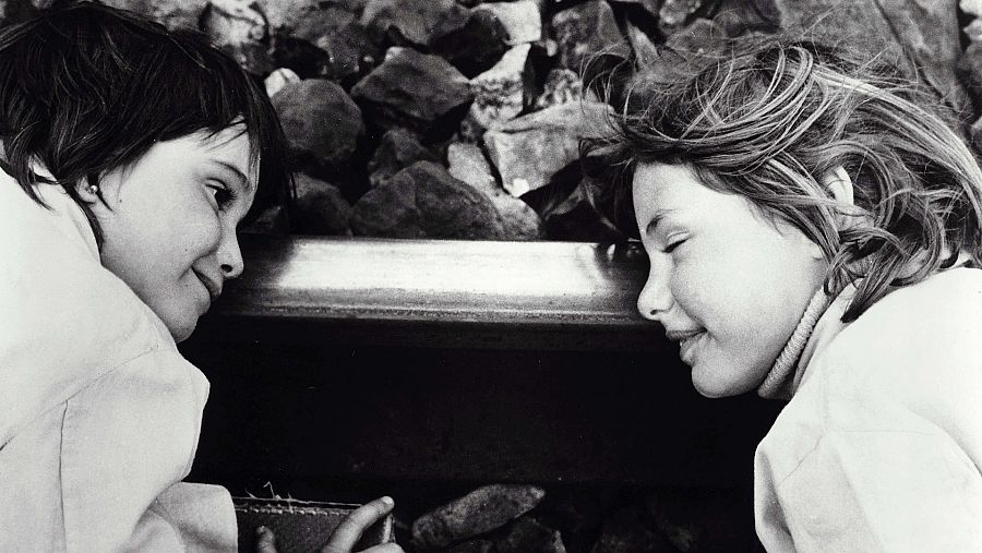 'El espíritu de la colmena': de las costuras de Frankenstein a la mirada de Ana Torrent