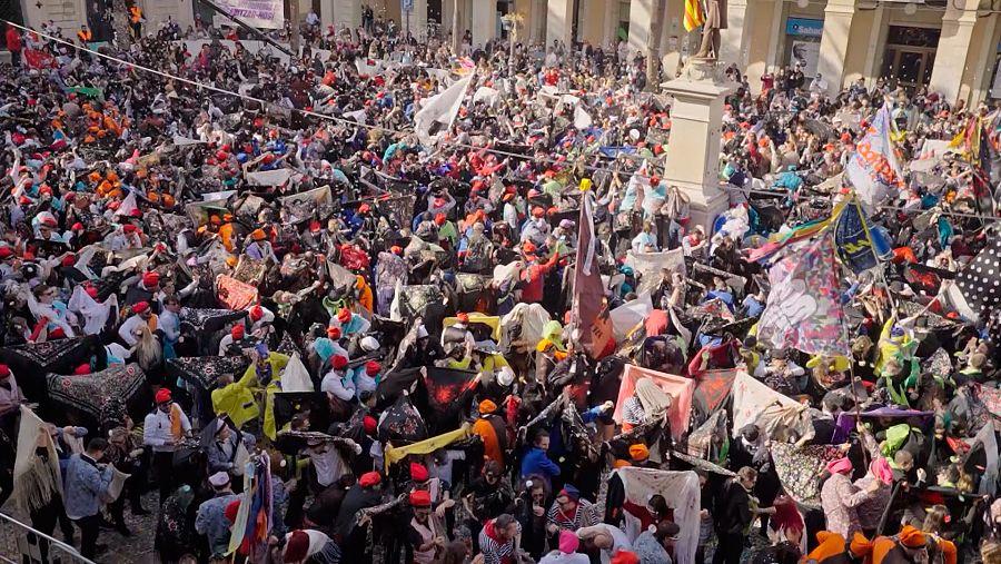 Batalla de caramels al Carnaval de Vilanova, a 'La Recepta Perduda' amb Sílvia Abril