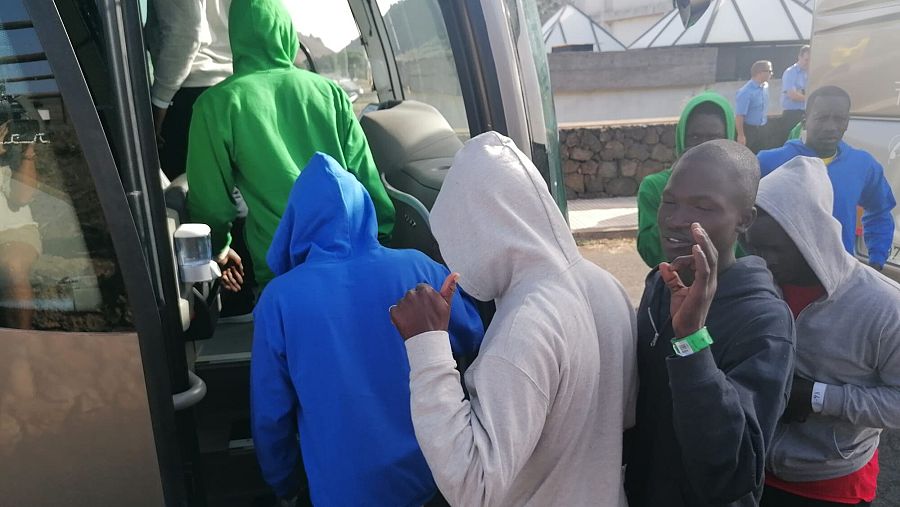 Crisis migratoria El Hierro: La presión migratoria pone a prueba la pequeña isla