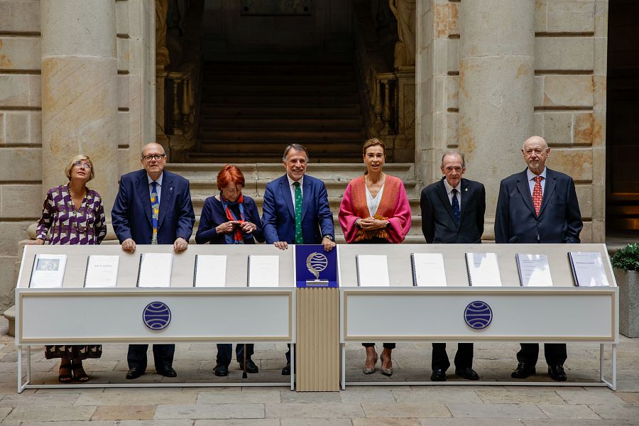 Rueda de prensa el dÃ­a previo a la entrega del LXXII Premio Planeta