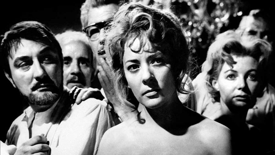 'El ángel exterminador', de Luis Buñuel: la película más surrealista e inquietante
