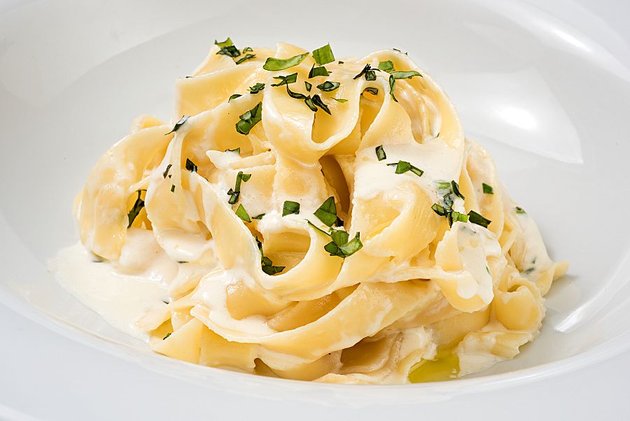 Fettuccine Alfredo