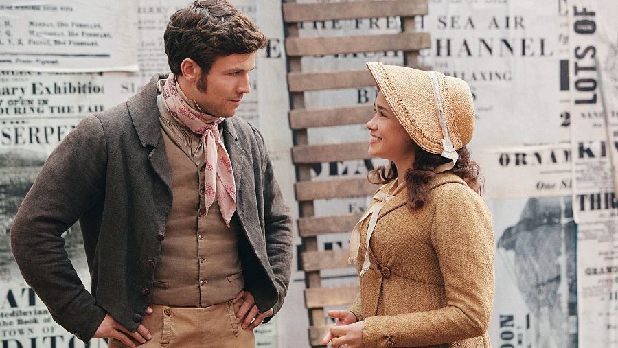 Charlotte y Stringer en 'Sanditon'