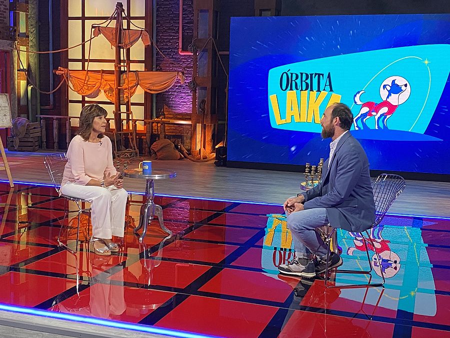 Eduardo Saenz de Cabezón presenta 'Órbita Laika'