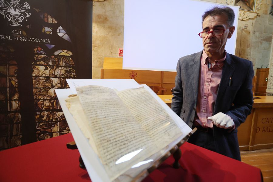 Seis documentos expoliados retornan a la catedral de Salamanca tras recuperarse en Murcia