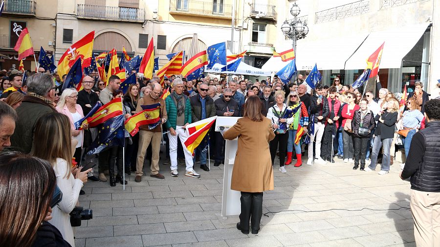 La manifestació contra l'amnistia omple la plaça Sant Francesc de Lleida | ACN