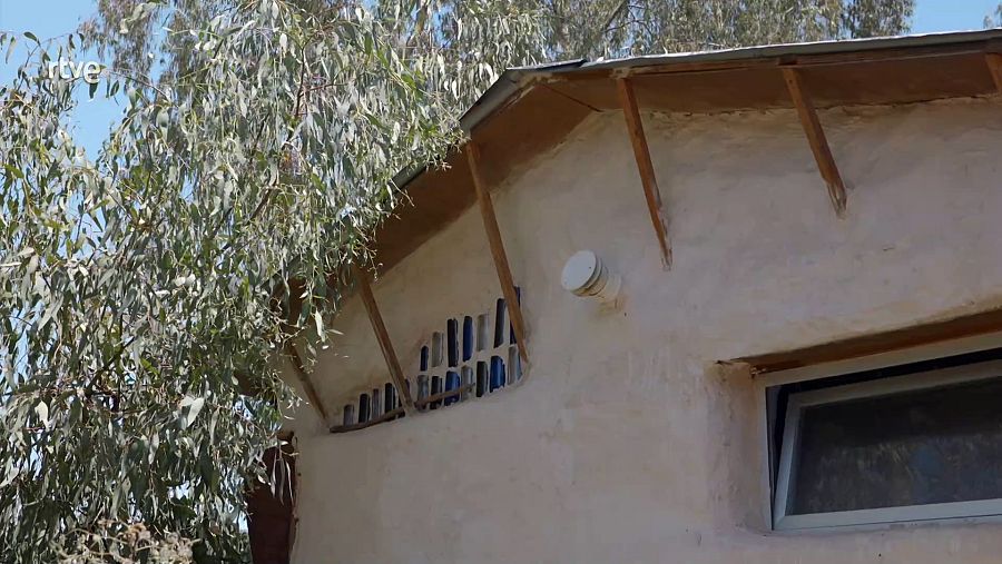 Construcción de una casa de paja