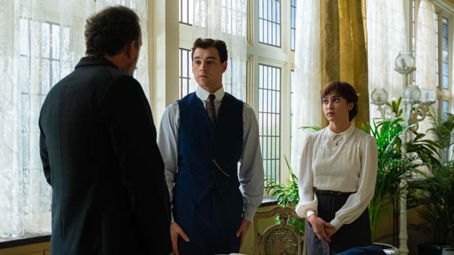 La Promesa: Curro toma una decisión que enfurece al marqués