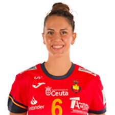 Guerreras: Carmen Campos, central