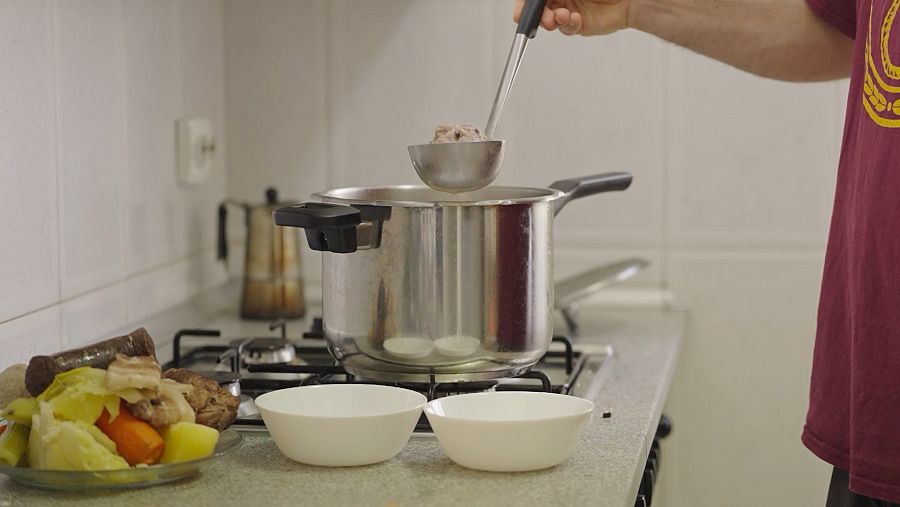 Olla amb escudella amb carn d'olla i la seva pilota a 'La Recepta Perduda'.