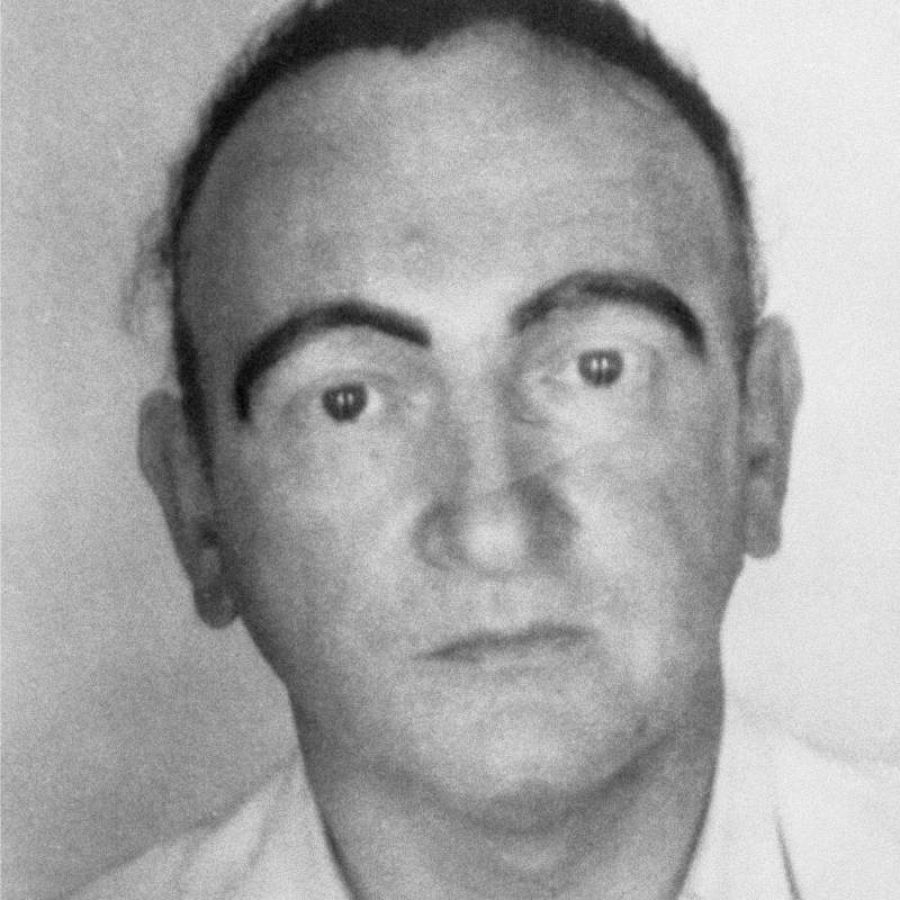 David Ferrie: piloto acusado de conspirar para matar Kennedy, fue hallado muerto en su apartamento en febrero de 1967.