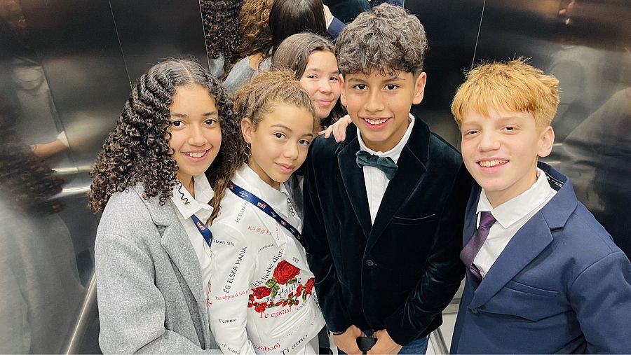 Eurovisión Junior 2023 | Look de Sandra Valero en la Opening Ceremony