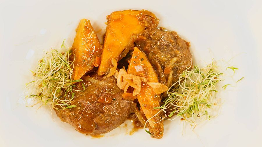 Receta de carrilleras estofadas con manzana