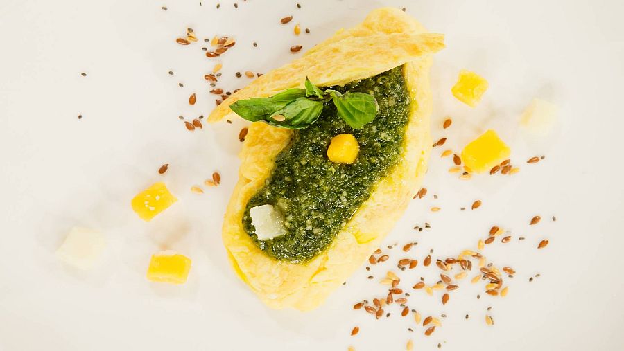 Tortilla francesa rellena de pesto del chef Sergio Fernández