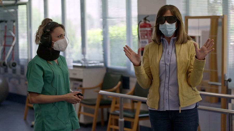 Ana Blanco prueba el 'traje de la vejez'