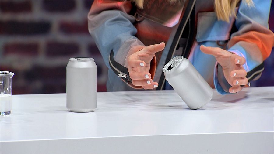 Nuria Moliner experimenta con latas en 'Curiosity'